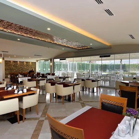 Limapark 酒店 4*